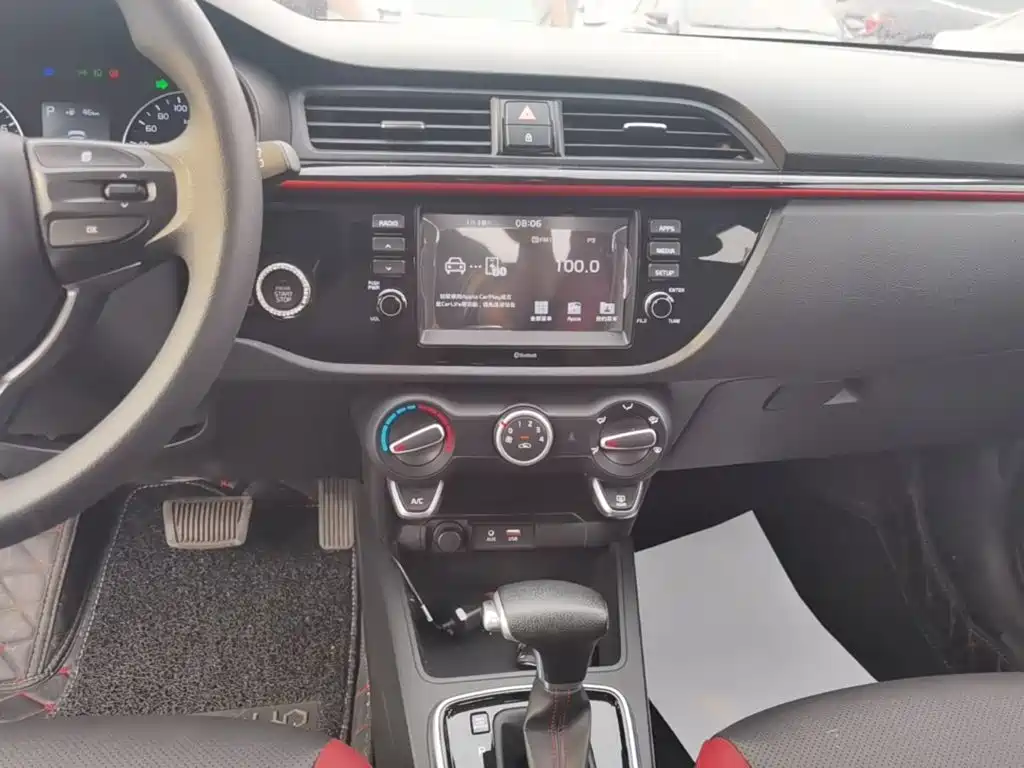 Kia KX Cross — миниатюра 13