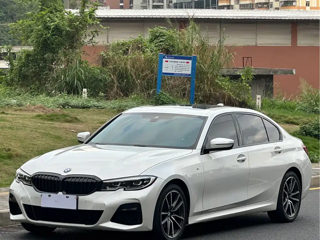 BMW 3 Series 2022