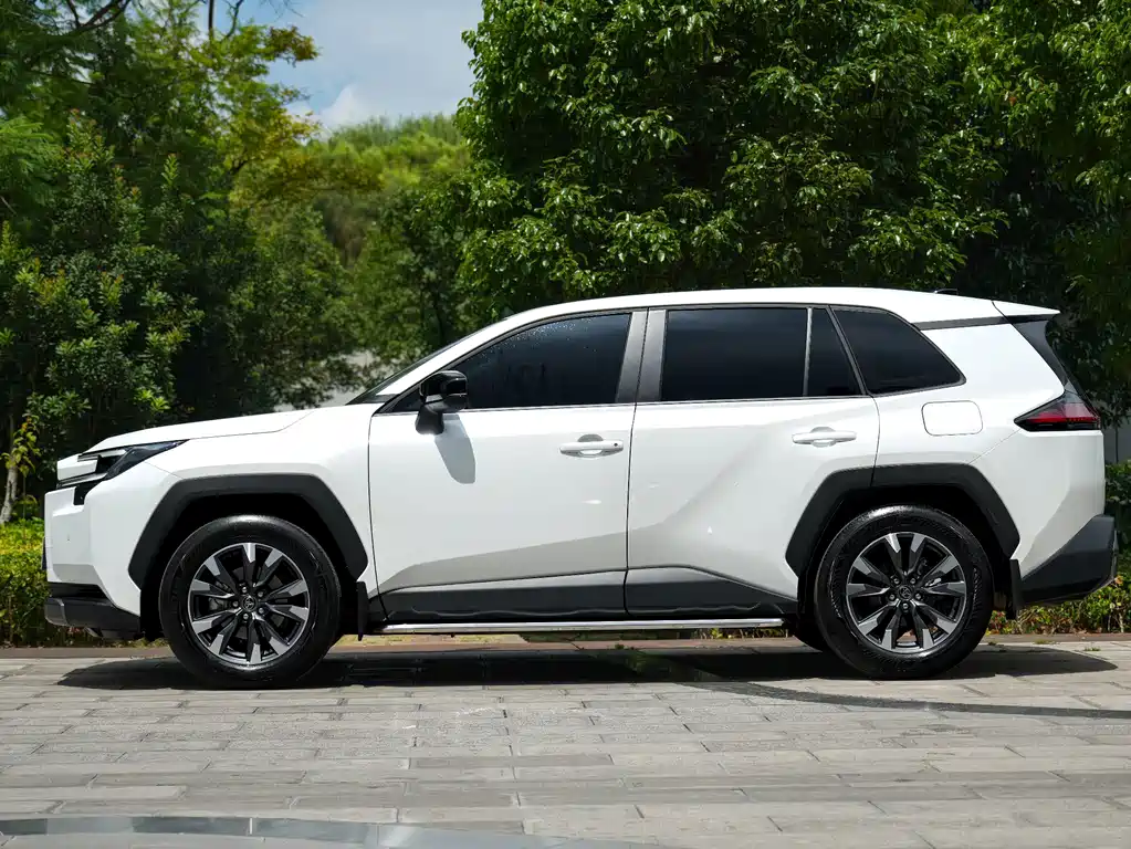 Toyota RAV4 — миниатюра 12