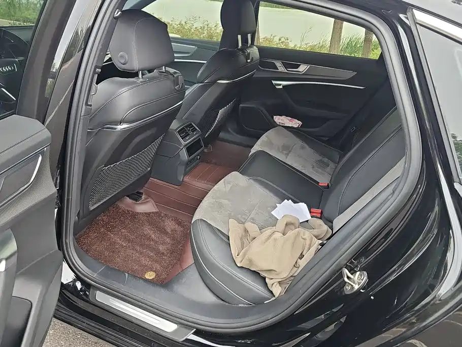 Audi A6L — миниатюра 11