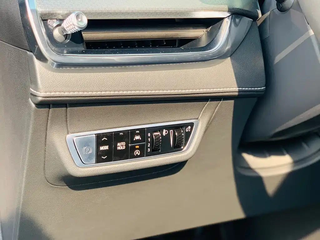 Cadillac XT5 — миниатюра 16