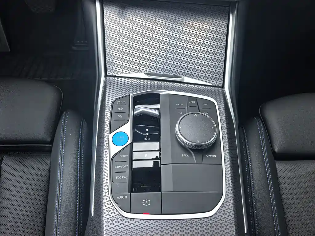 BMW i3 — миниатюра 17