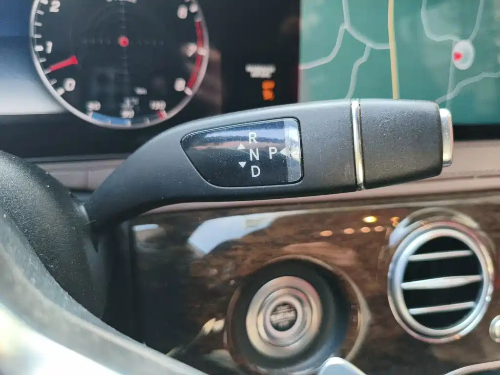 Mercedes-Benz S-Class — миниатюра 10