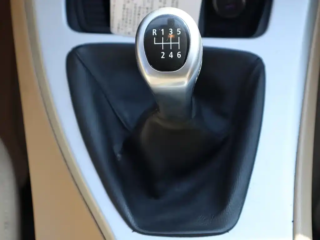 BMW 3 Series 3 2008 325i 6MT