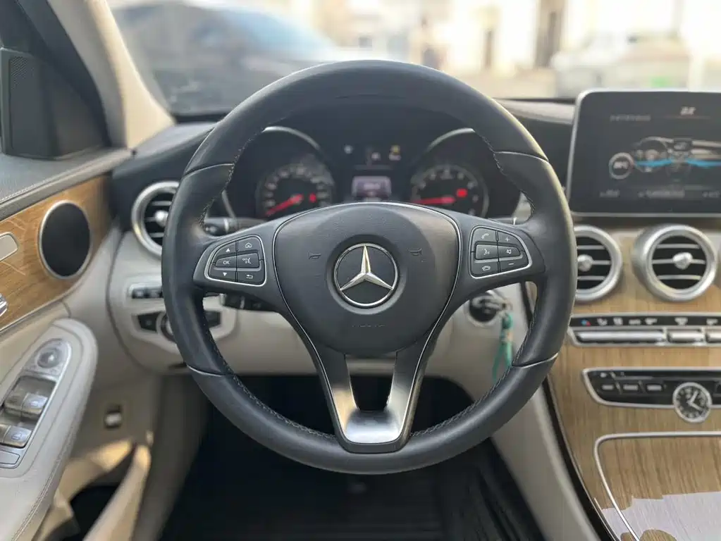 Mercedes-Benz C-Class — миниатюра 15