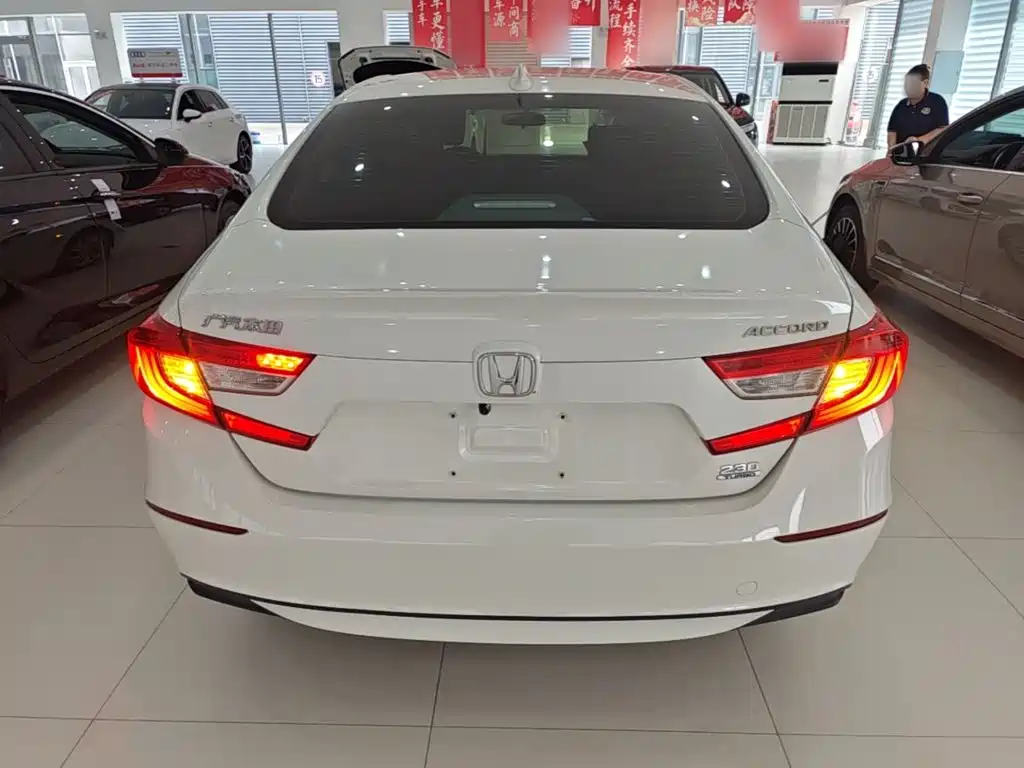 Honda Accord — миниатюра 6
