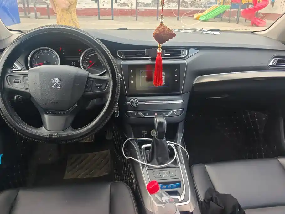 Peugeot 408 — миниатюра 12