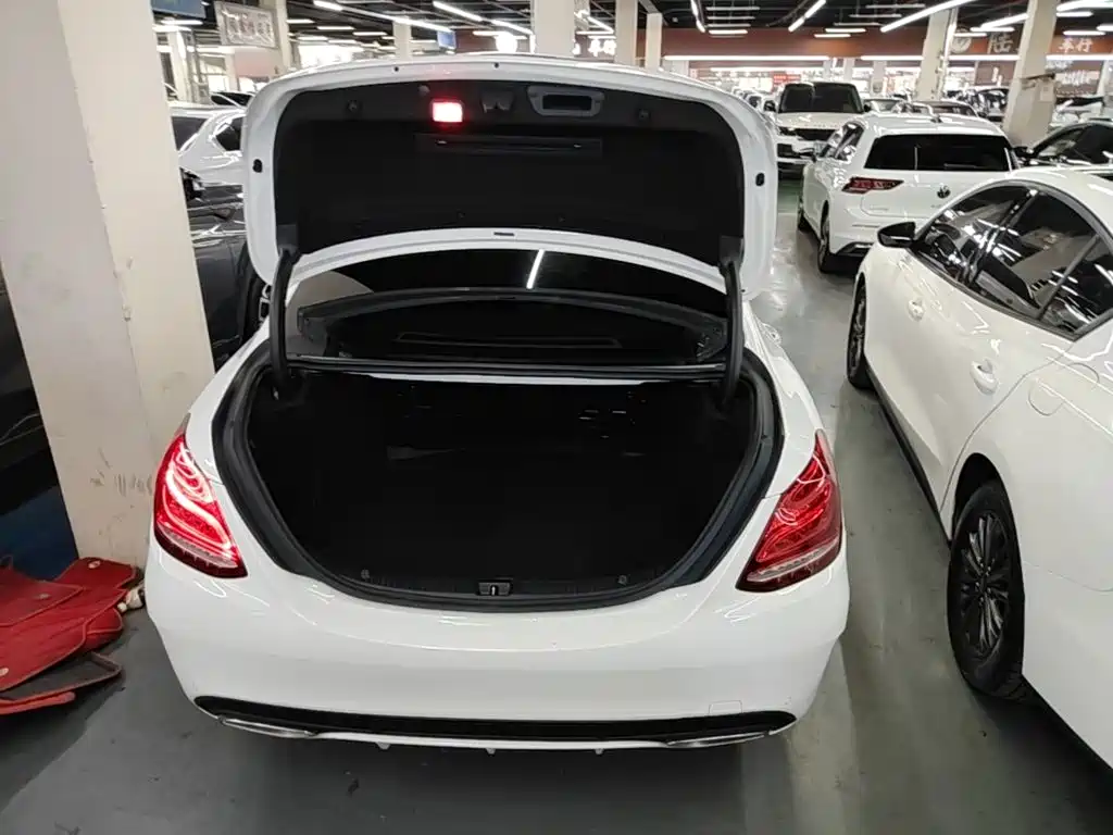 Mercedes-Benz C-Class — миниатюра 19