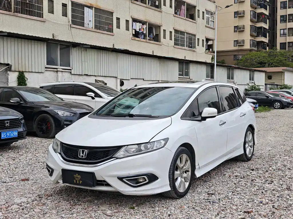 Honda Jade 2016 1.8L CVT Luxury Edition 5 seats