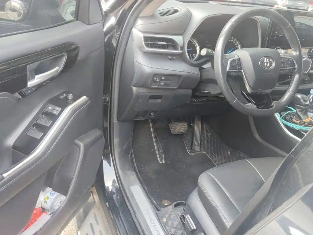 Toyota Highlander — миниатюра 17