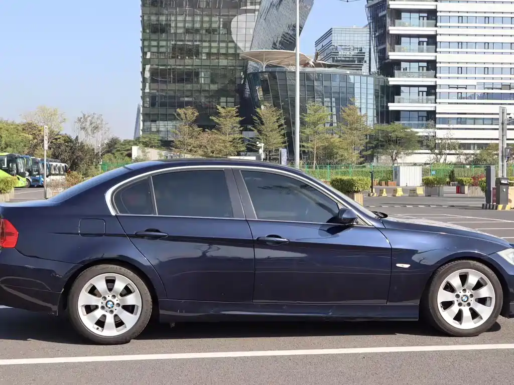 BMW 3 Series 3 2008 325i 6MT