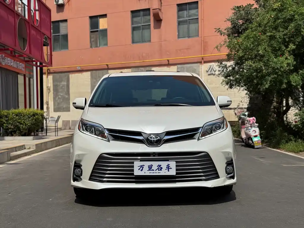 Toyota Sienna 2019 3.5L