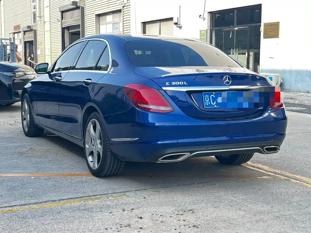 Mercedes-Benz C-Class — миниатюра 4