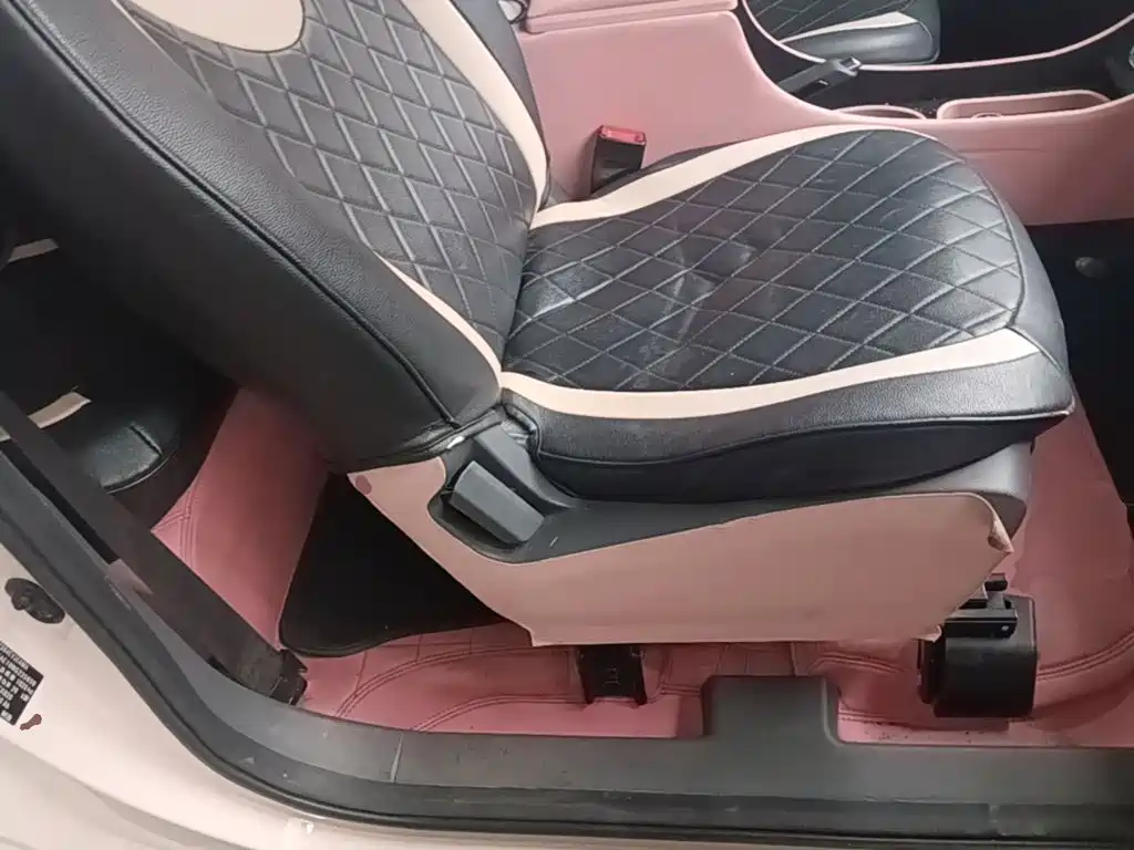 Wuling MINIEV — миниатюра 25