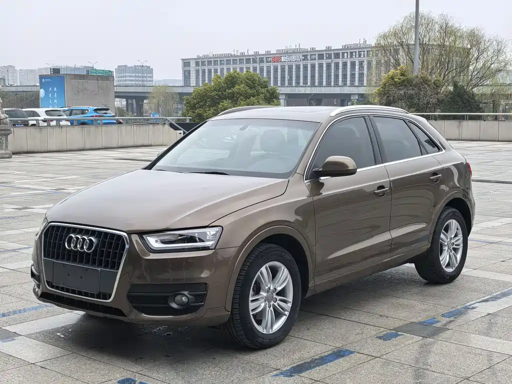 Audi Q3 2014
