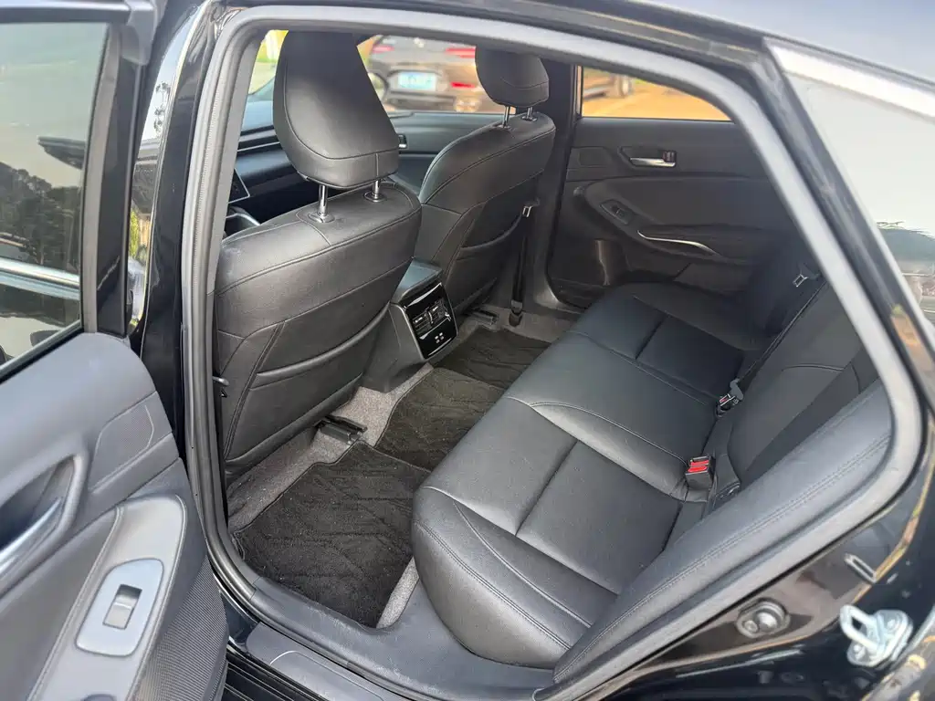 Toyota Avalon — миниатюра 7