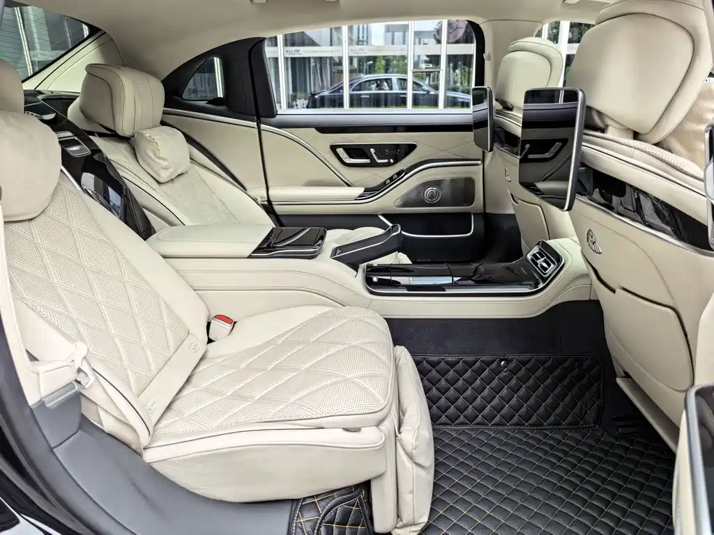 Mercedes-Benz S-Class — миниатюра 16