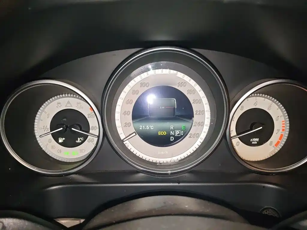 Mercedes-Benz E-Class — миниатюра 4