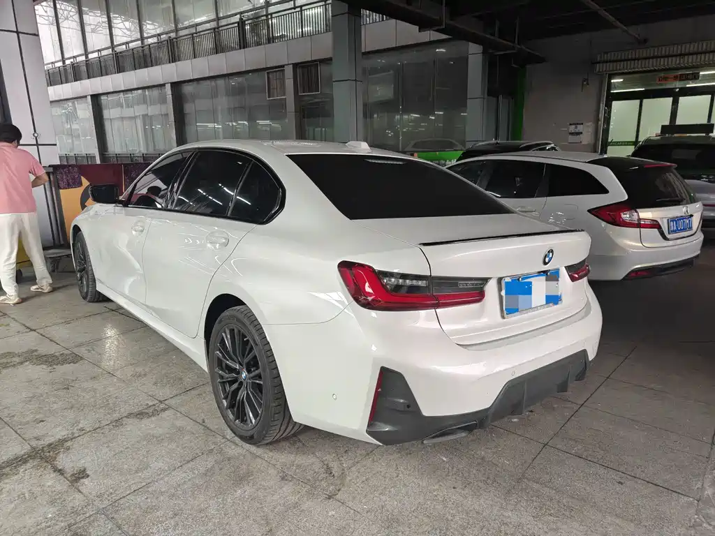 BMW 3 Series — миниатюра 11