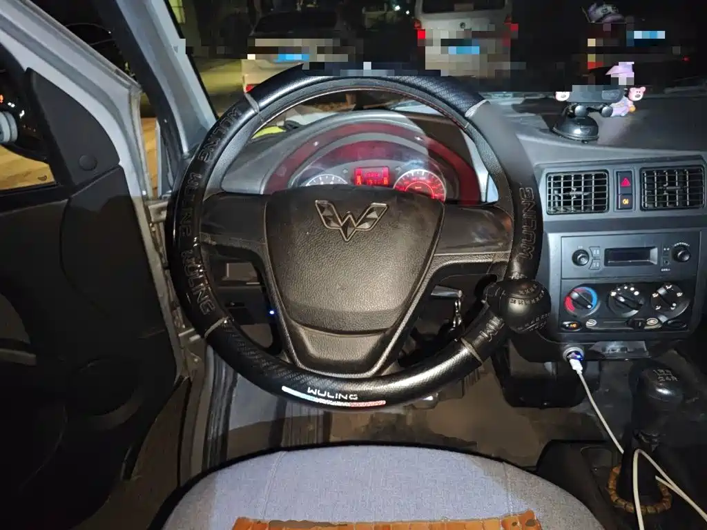 Wuling Rongguang — миниатюра 6