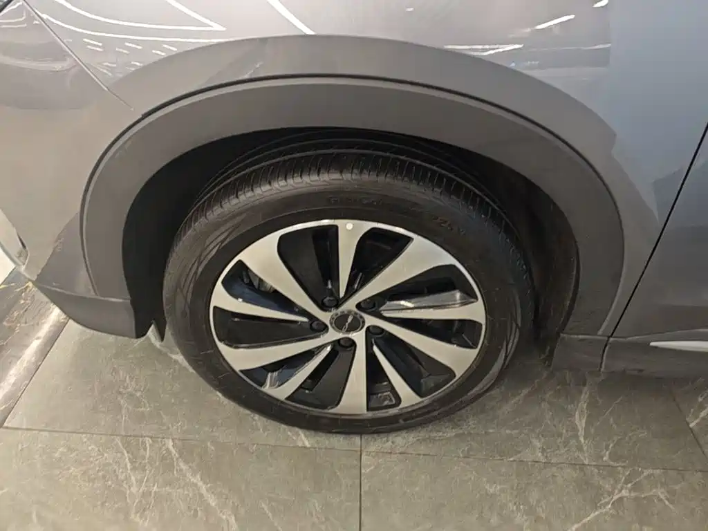 BYD PLUS New Energy — миниатюра 23