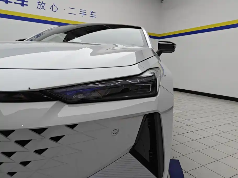 Changan UNI-V iDD — миниатюра 5