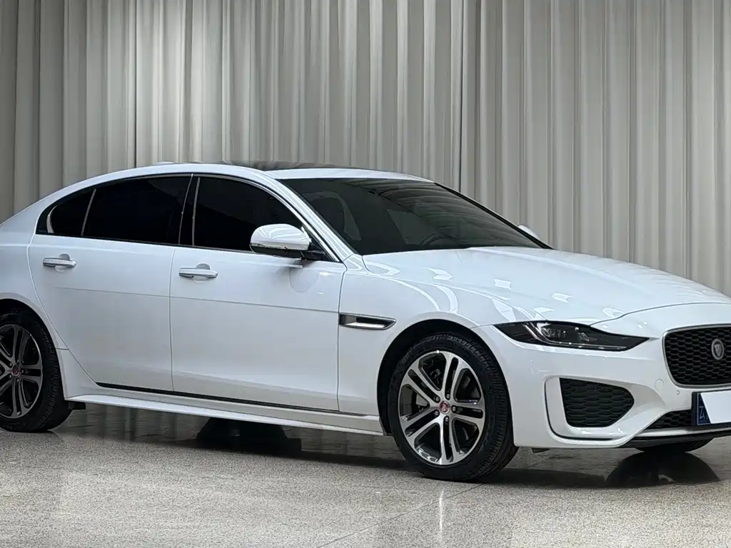 Jaguar XEL — миниатюра 3