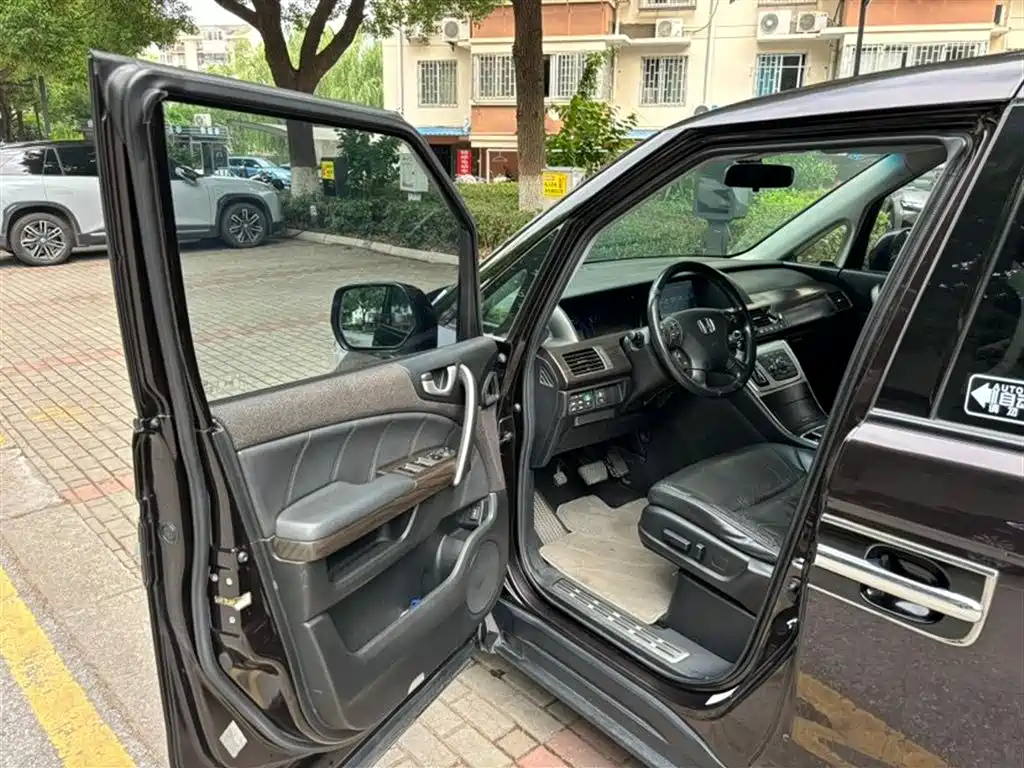 Honda Elysion 2012 2.4L VTi-S Luxury