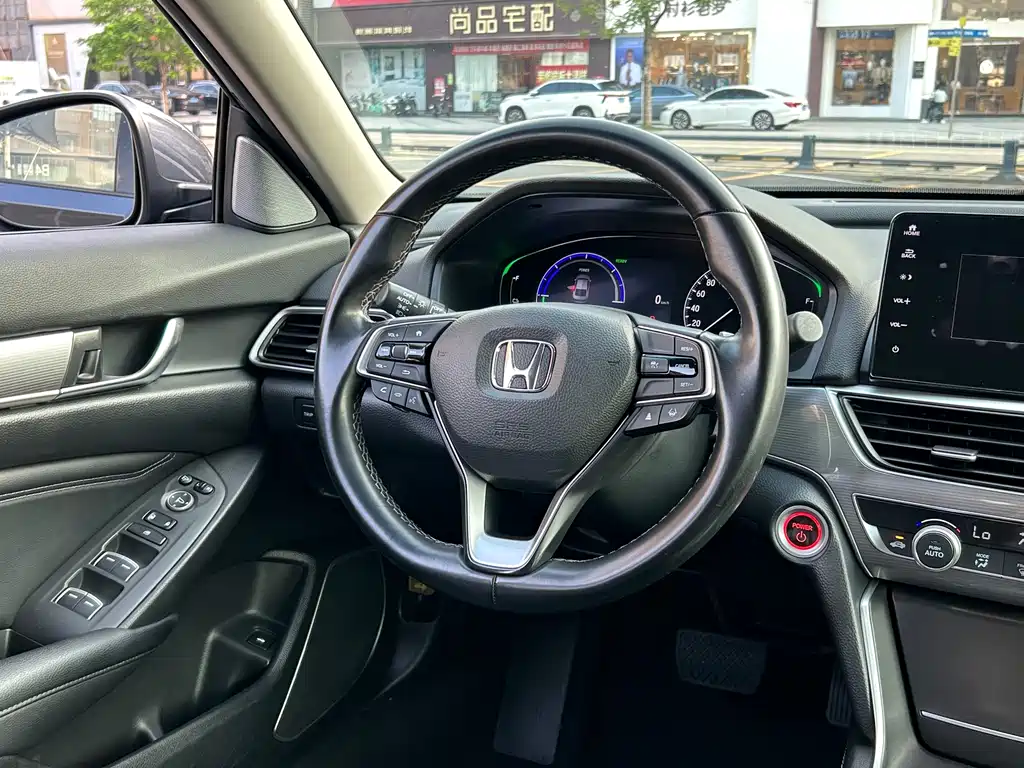 Honda Accord — миниатюра 13