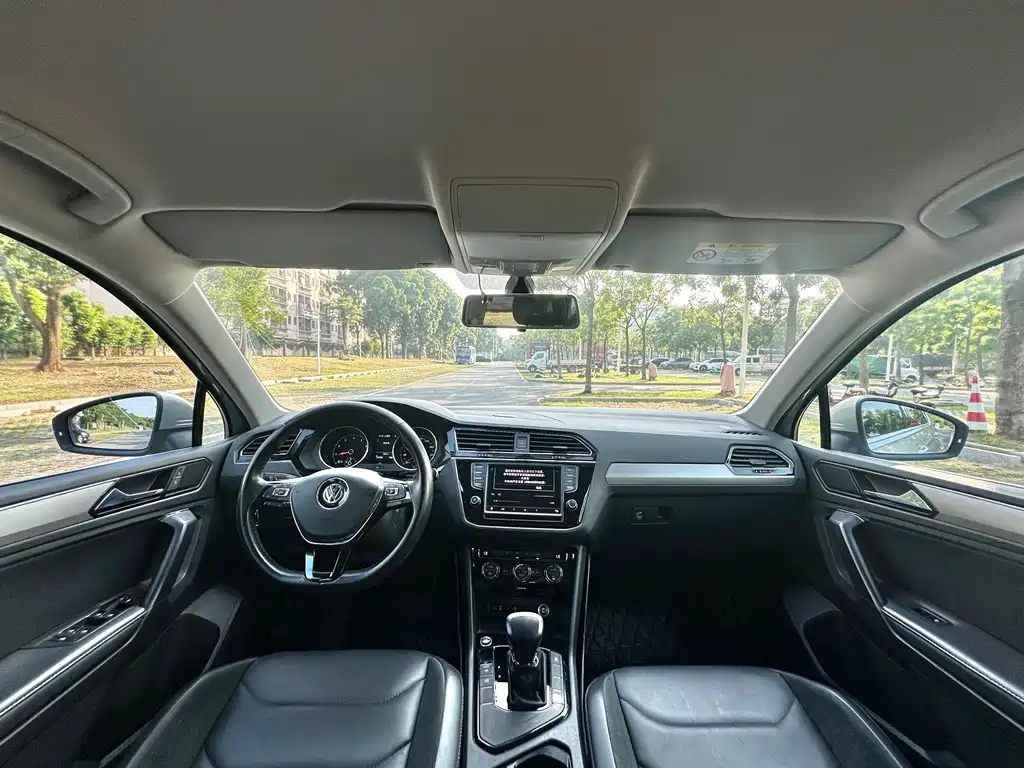 Volkswagen Tiguan L — миниатюра 19
