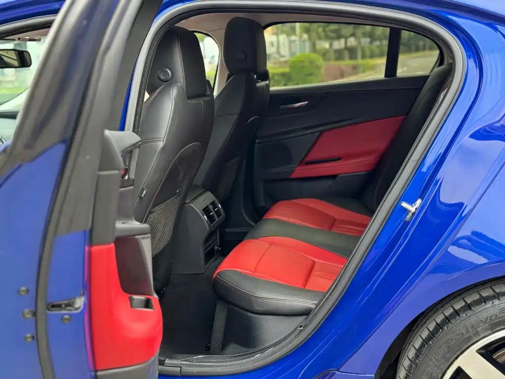 Jaguar XE — миниатюра 7