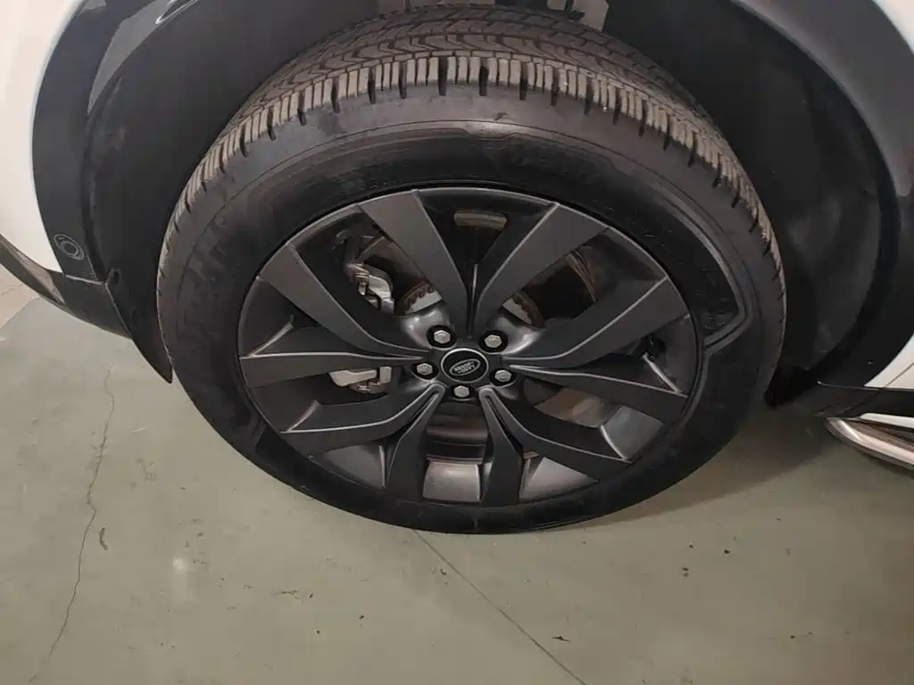 Land Rover Discovery Sport — миниатюра 23