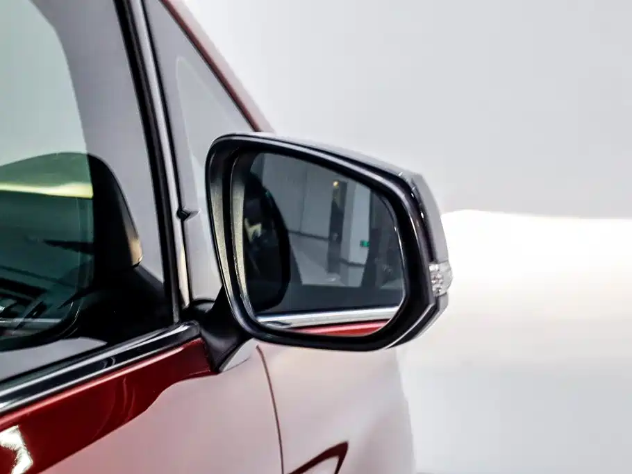 Toyota Alphard — миниатюра 28