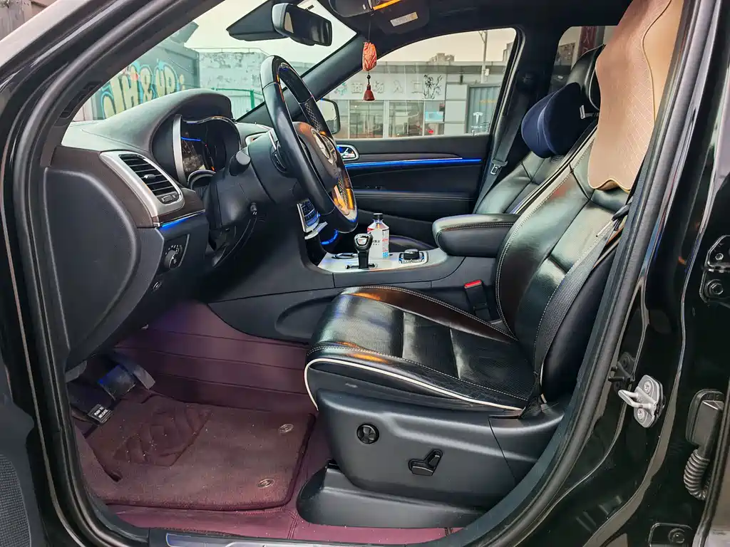 Jeep Grand Cherokee (Import) — миниатюра 14