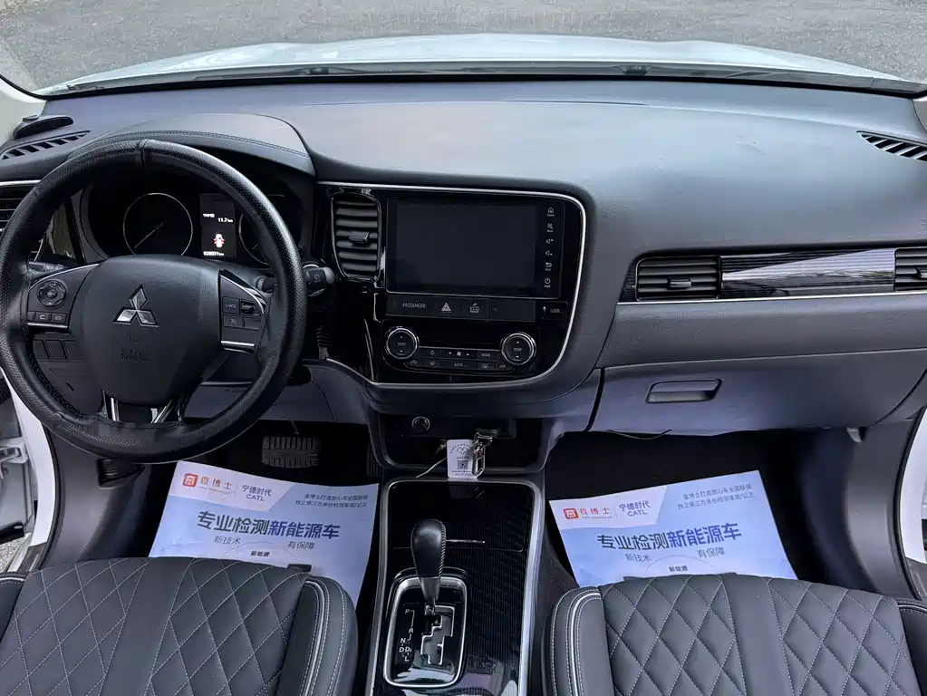 Mitsubishi Outlander — миниатюра 15