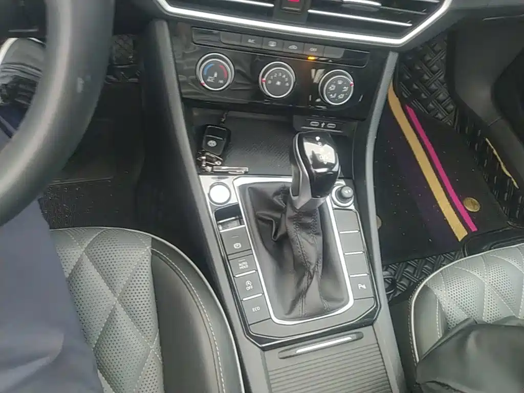 Volkswagen Sagitar — миниатюра 14