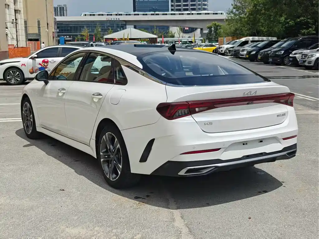 Kia K5 — миниатюра 7