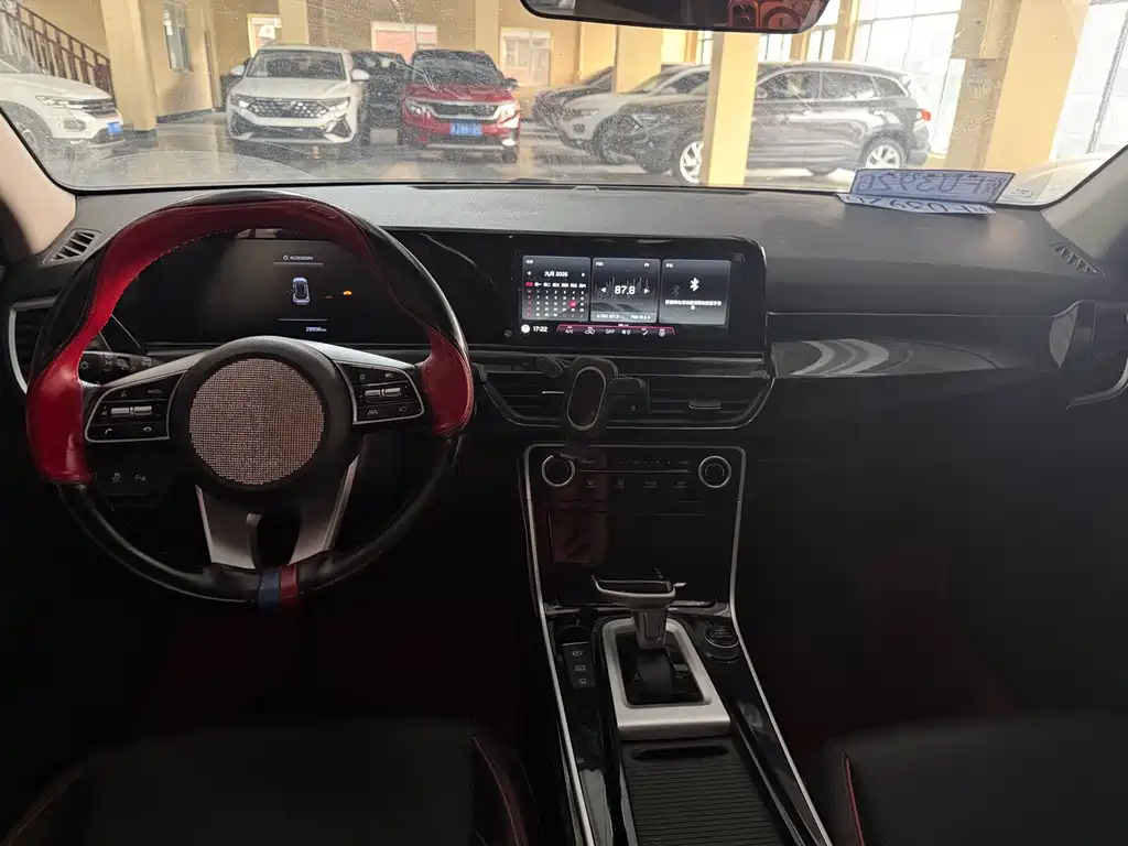 Kia Seltos — миниатюра 12