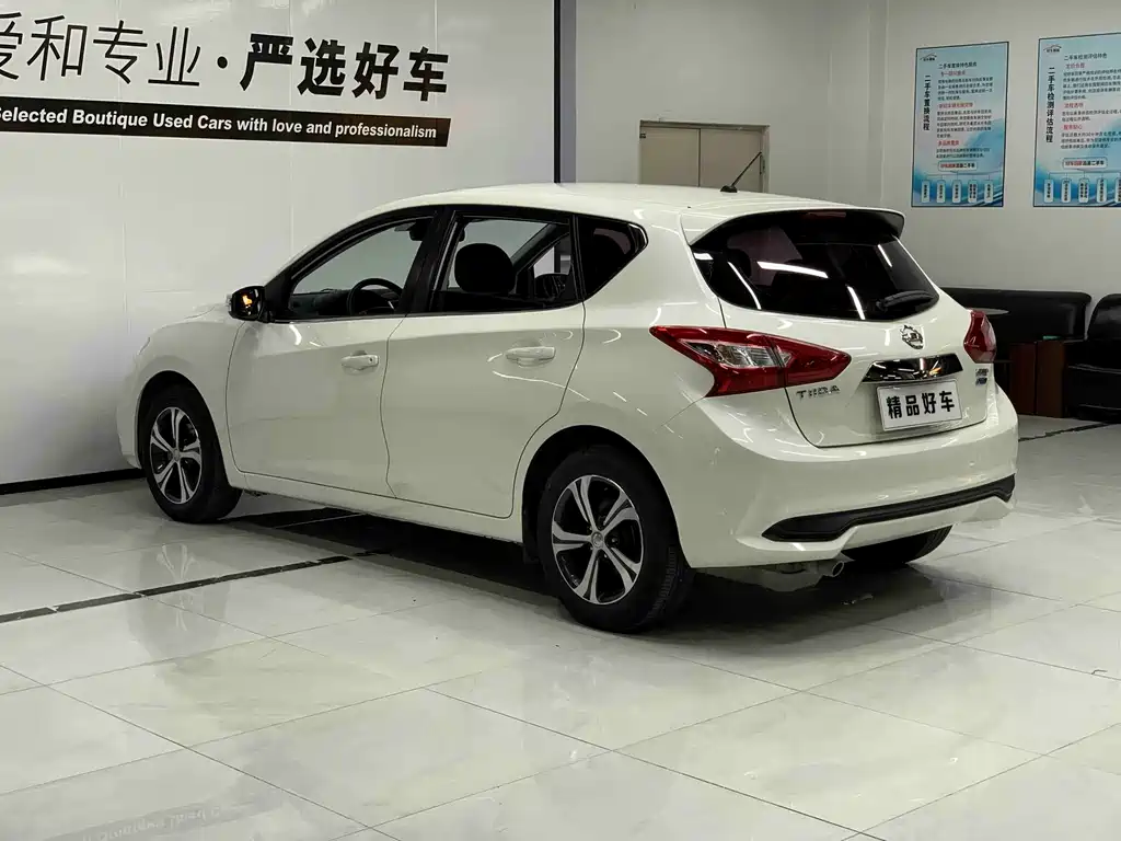 Nissan Tiida — миниатюра 6