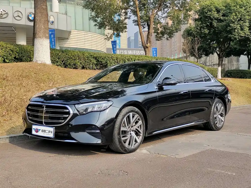 MERCEDES-BENZ E CLASS