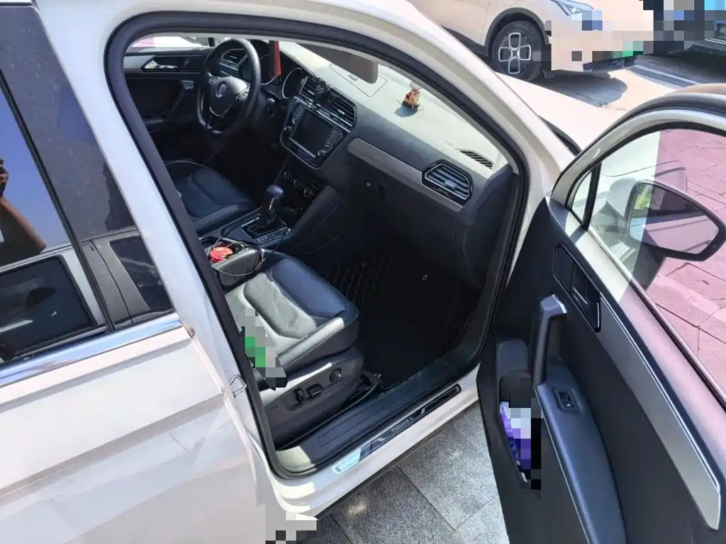 Volkswagen Tiguan L — миниатюра 19
