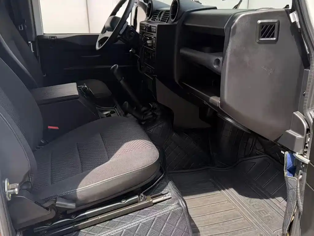 Land Rover  - фото 11