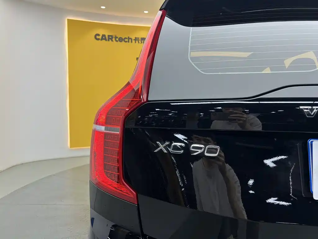 Volvo XC90 — миниатюра 8