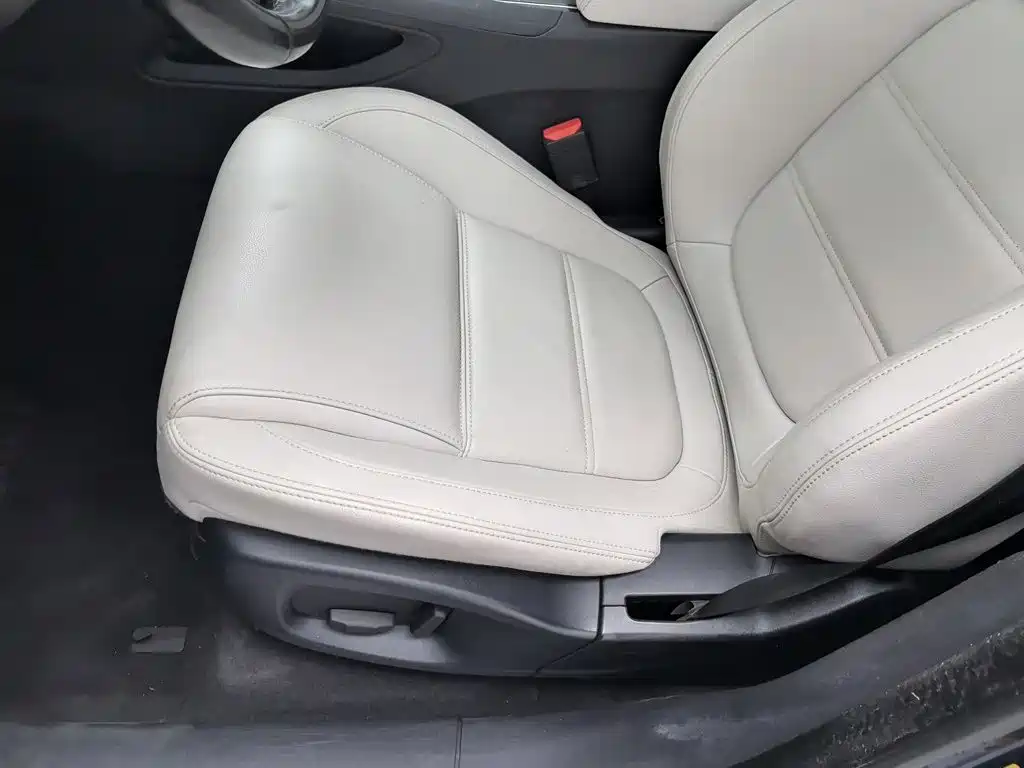 Jaguar F-PACE — миниатюра 20