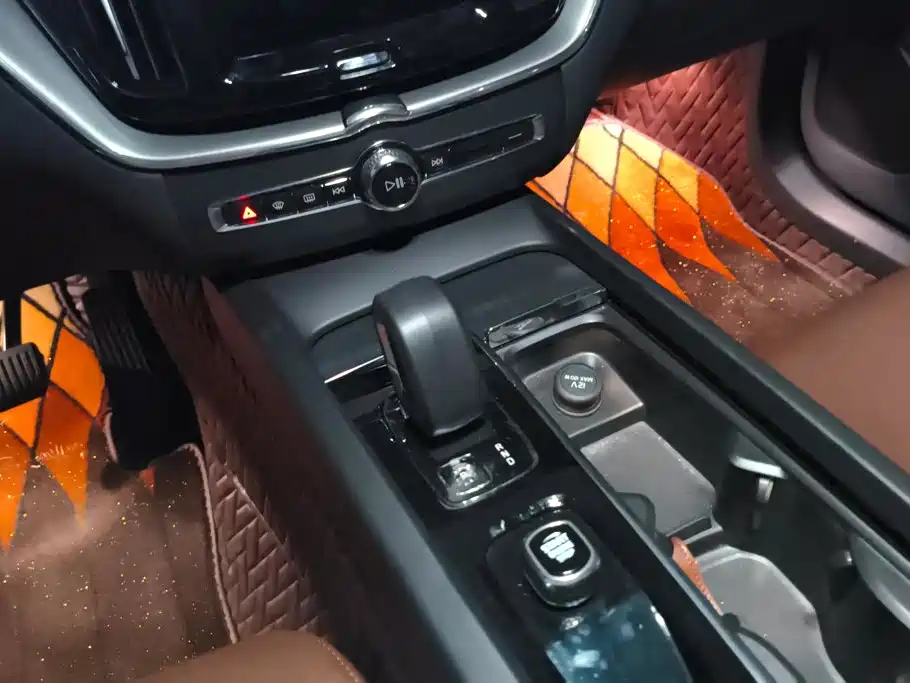 Volvo XC60 — миниатюра 16
