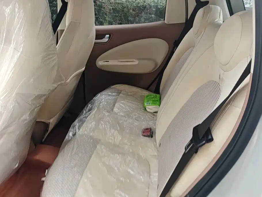 Wuling MINIEV — миниатюра 11