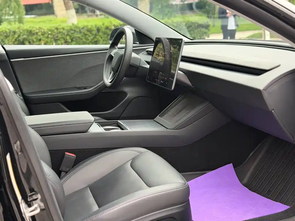 Tesla Model 3 — фотографии объявления, Фото 11