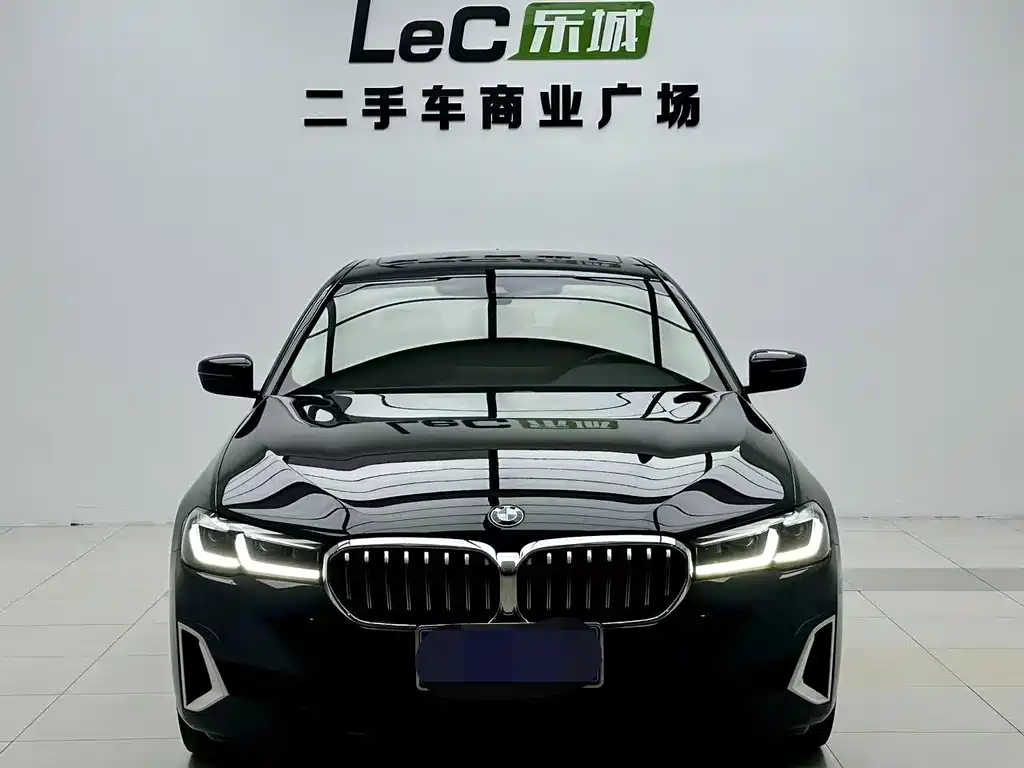 BMW 5 Series — миниатюра 3