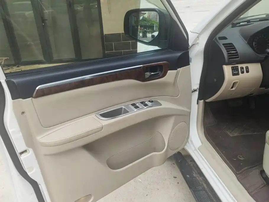 Mitsubishi Pajero Sport — миниатюра 7