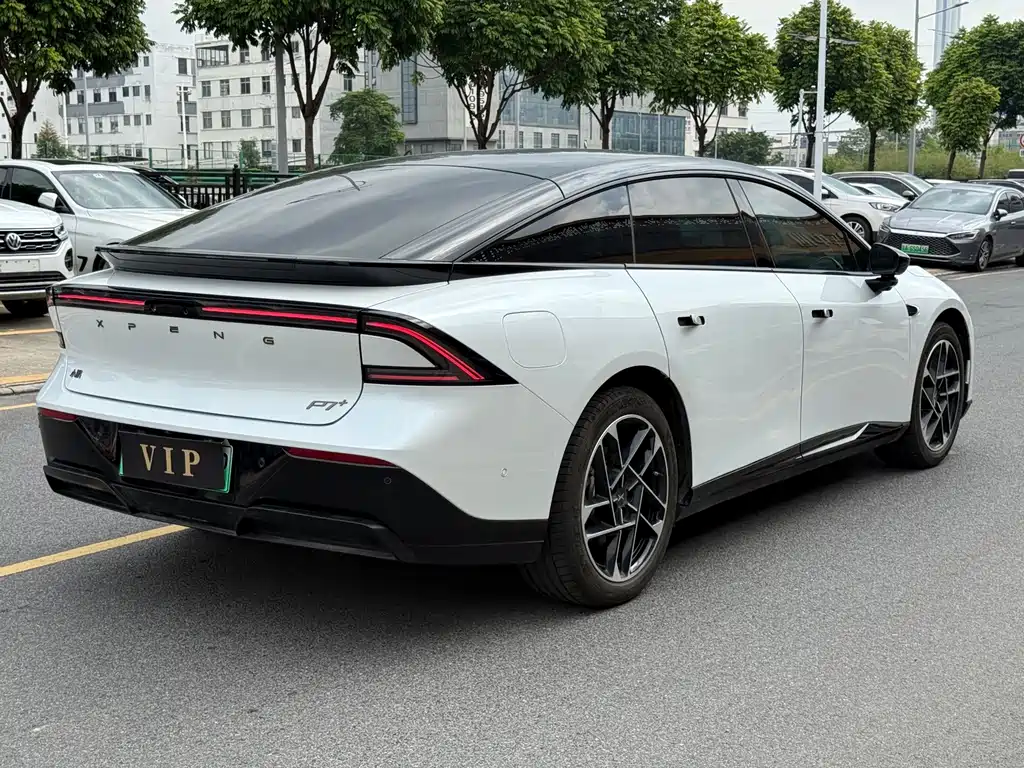 XPeng P7+ — миниатюра 7